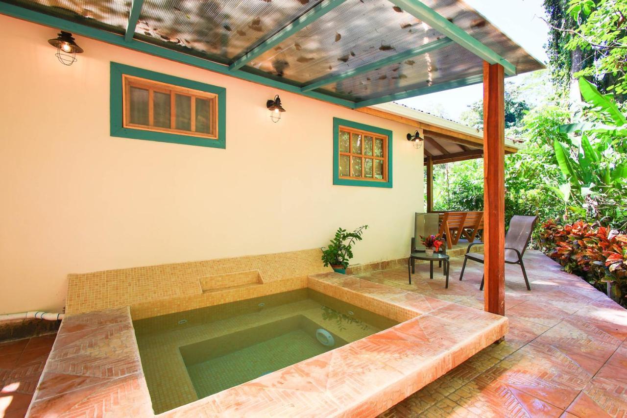 Hotel Casa Merlin Puerto Viejo de Talamanca Exteriör bild