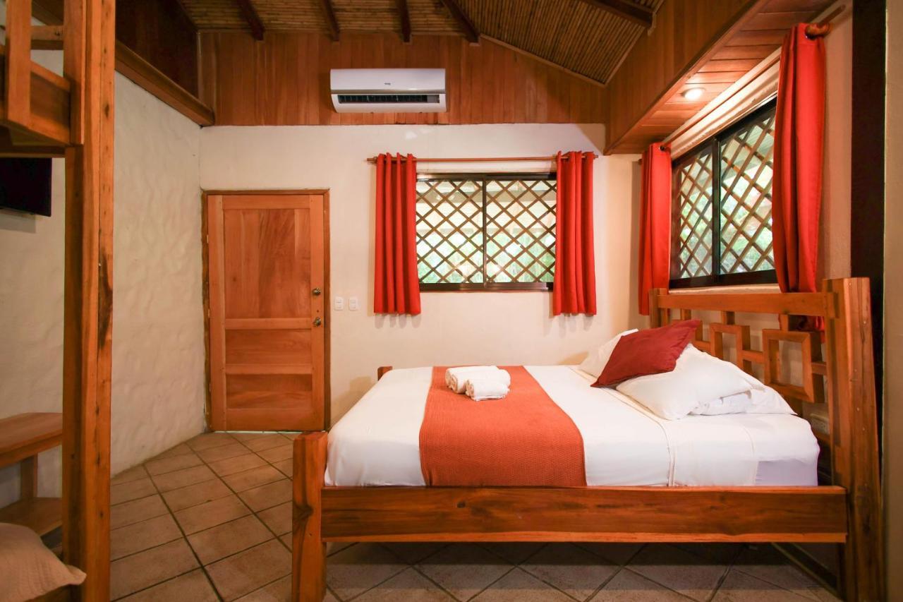 Hotel Casa Merlin Puerto Viejo de Talamanca Exteriör bild