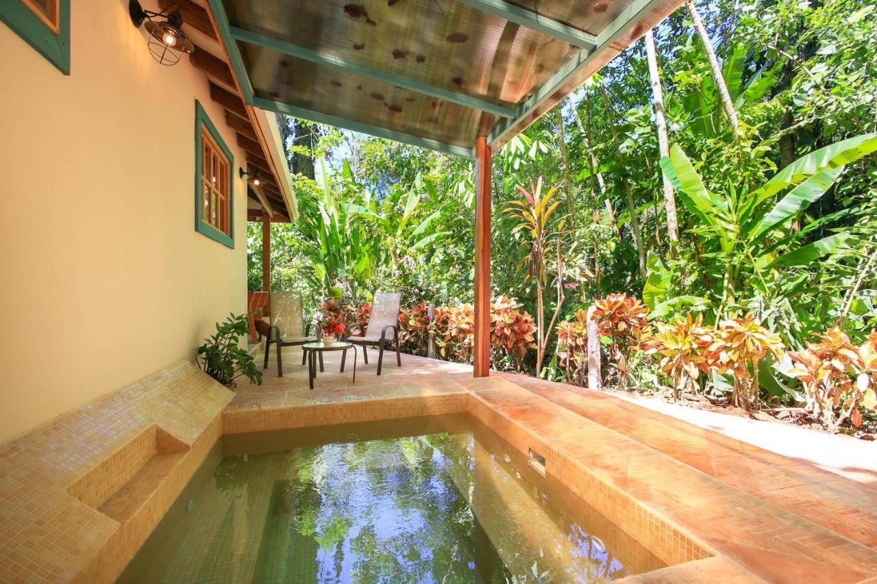 Hotel Casa Merlin Puerto Viejo de Talamanca Exteriör bild